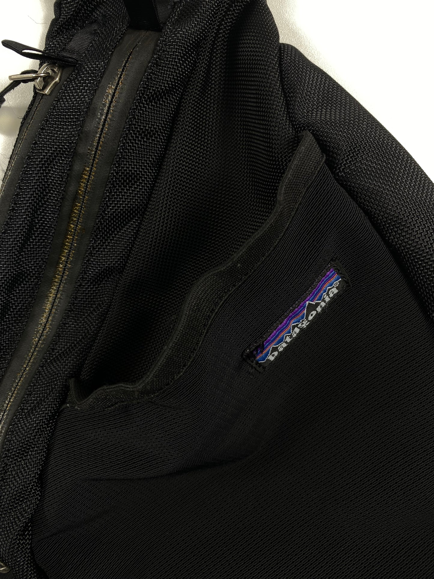Patagonia Atom slingbag 8L.