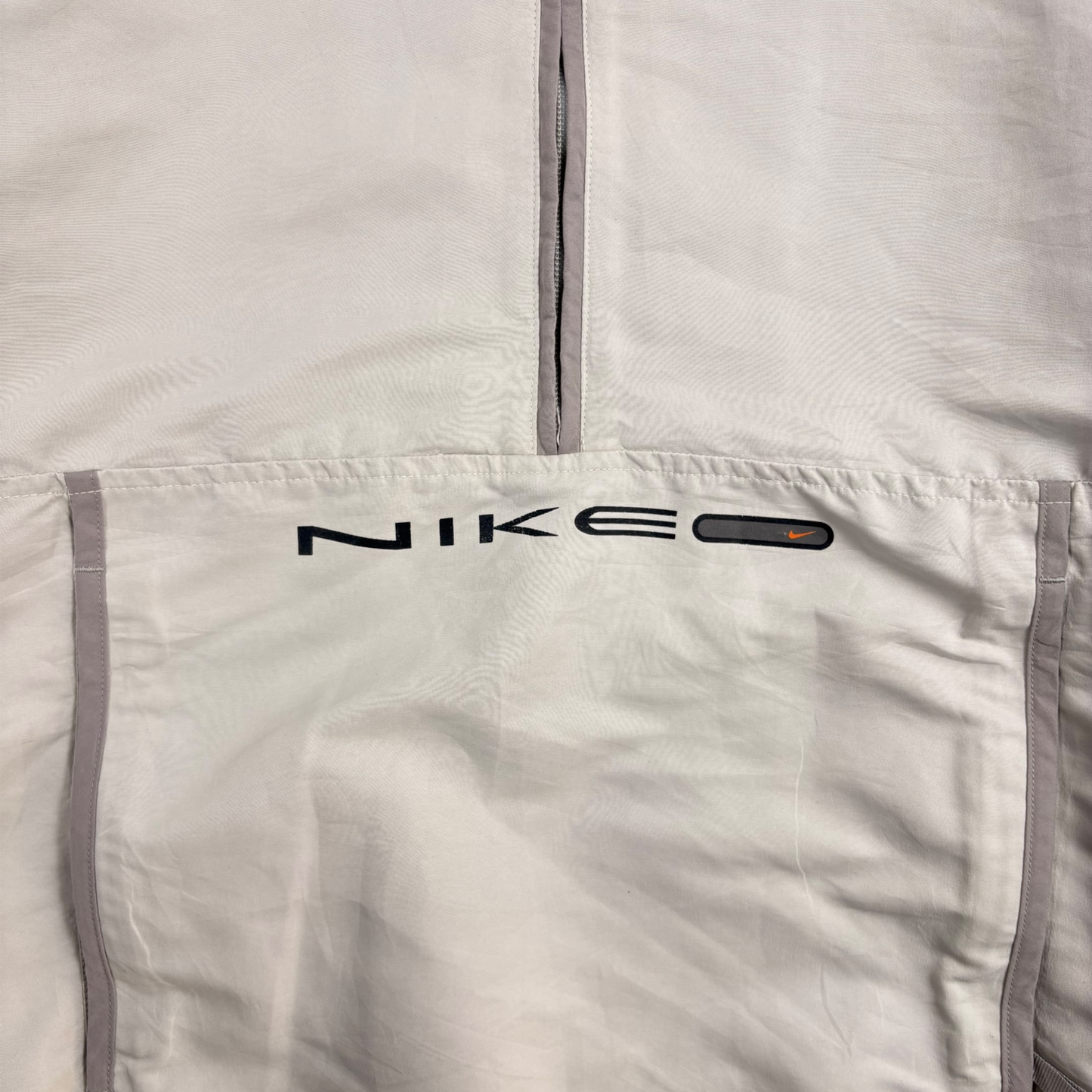 Nike Half Zip Shell Jacket
Utility-driven design