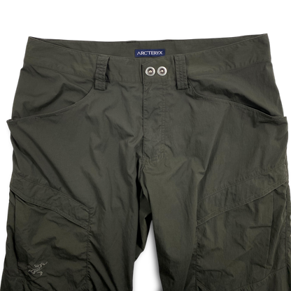 2000s Arcteryx cargo hiking pants with multiple pockets