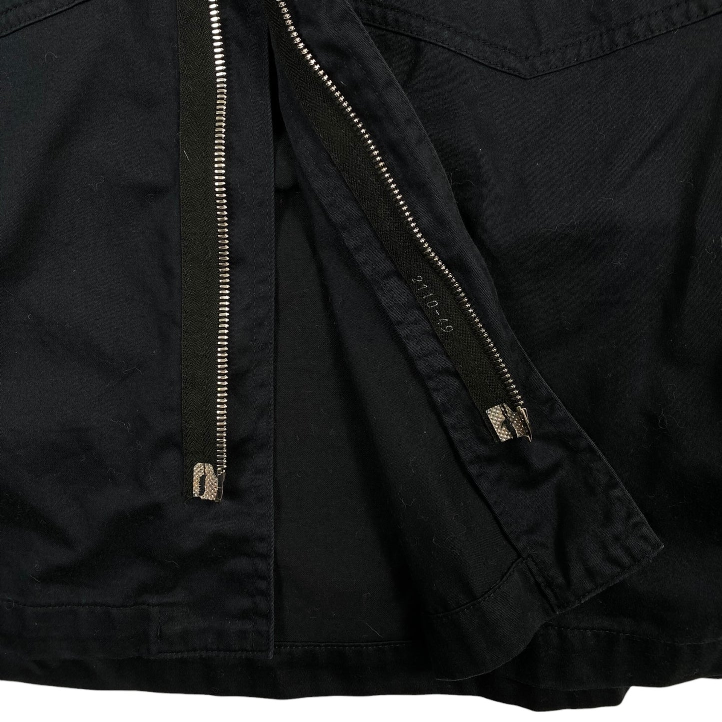 Undercover Jun Takahashi
1999 Spring Summer Collection "Relie"